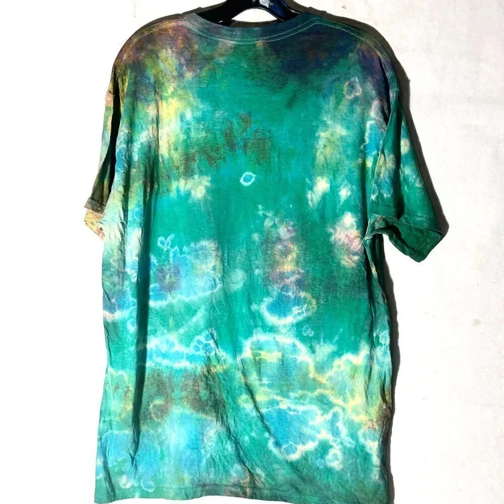 Christmas Tee Shirt Size Large NWOT Green Cotton Unisex Gift Tie Dyed